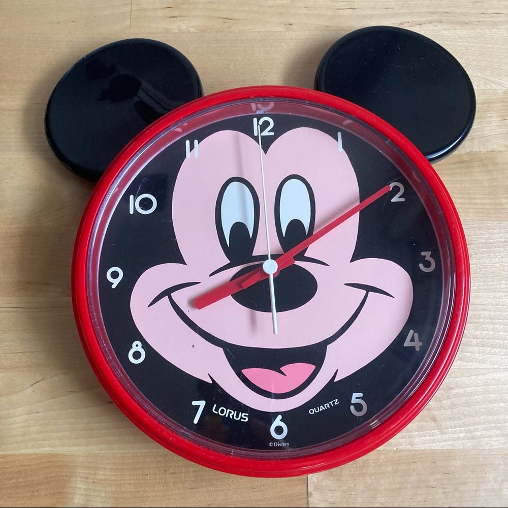 Vintage Mickey Mouse Lorus Quartz Clock